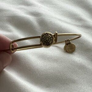 LNWOT Alex and Ani Compass Gold Bracelet